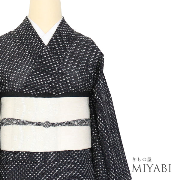 小紋 リサイクル 夏着物 身丈158cm 裄68.8cm 絽 ゆったりサイズ ブラック Mサイズ お洒落 正絹 広衿 Sランク