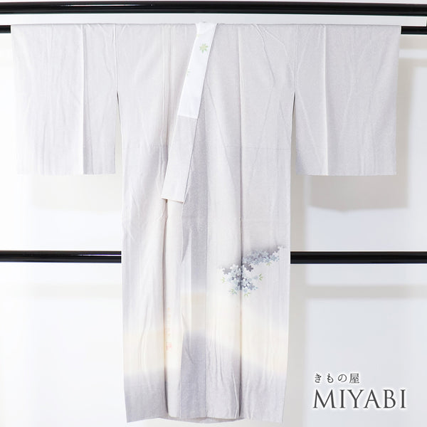 長襦袢 リサイクル 身丈124.5cm 裄65.8cm 袷 桜柄 ぼかし 絵羽柄 為書きあり グレー Mサイズ 落款 正絹 Sランク