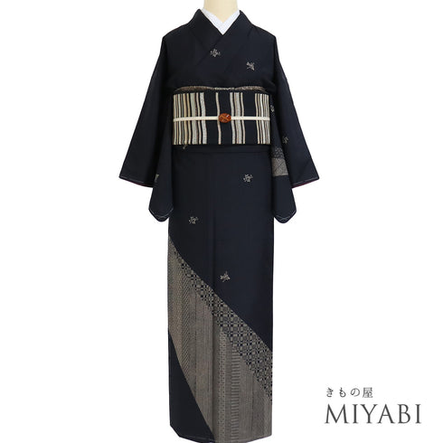 付下げ リサイクル 身丈151.3cm 裄62.6cm 袷 紬 小紋寄せ柄 染め ブラック Sサイズ お洒落 正絹 広衿 Sランク