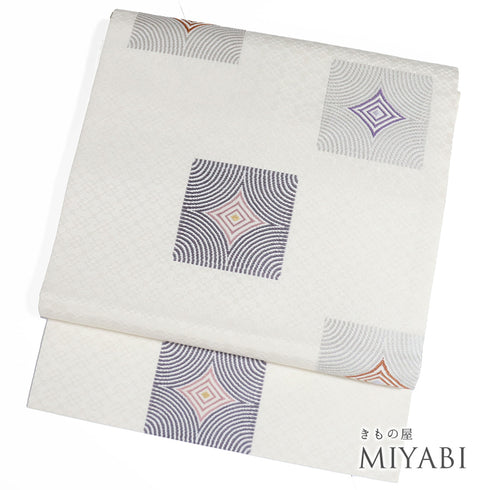 名古屋帯 リサイクル 帯丈357.5cm 六通 地紋 幾何学柄 アイボリー Sサイズ 正絹 未使用品 お洒落 カジュアル