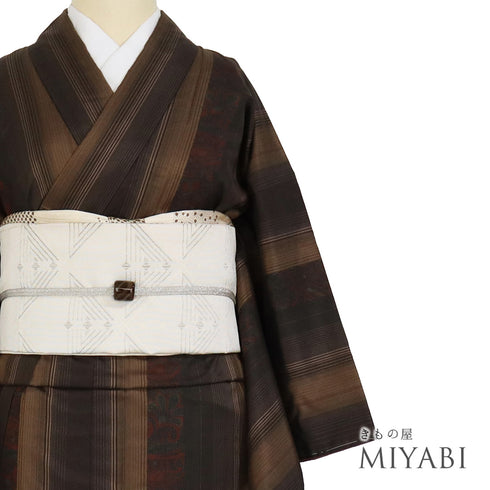 紬 リサイクル 身丈159cm 裄65.2cm 袷 大島紬 縞に一部染め模様 ブラウン Mサイズ カジュアル お洒落 証紙 しつけ糸 正絹 広衿 Sランク