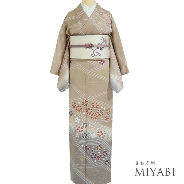 訪問着 リサイクル 身丈157.7cm 裄62.6cm 袷 花柄 箔 絞り ブラウン Mサイズ 正絹 広衿 Sランク