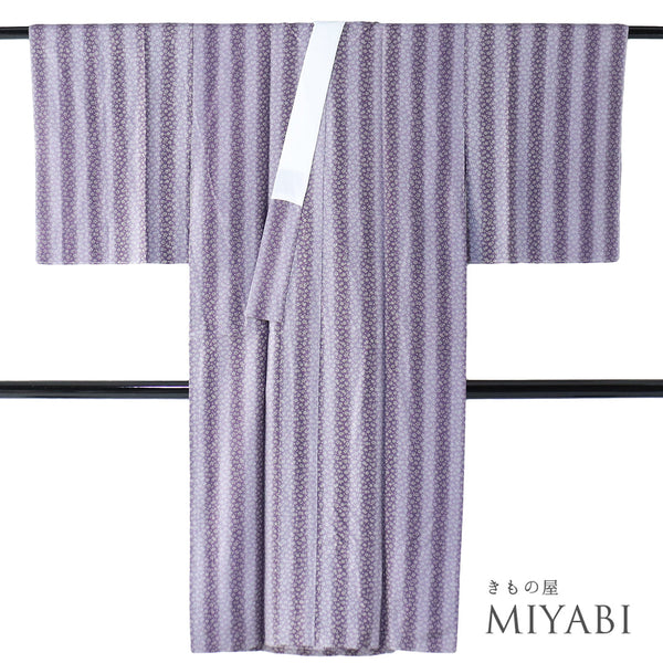 長襦袢 リサイクル 身丈126cm 裄65cm 袷 縦ぼかしに小花柄 パープル Mサイズ お洒落 しつけ糸 正絹 Sランク