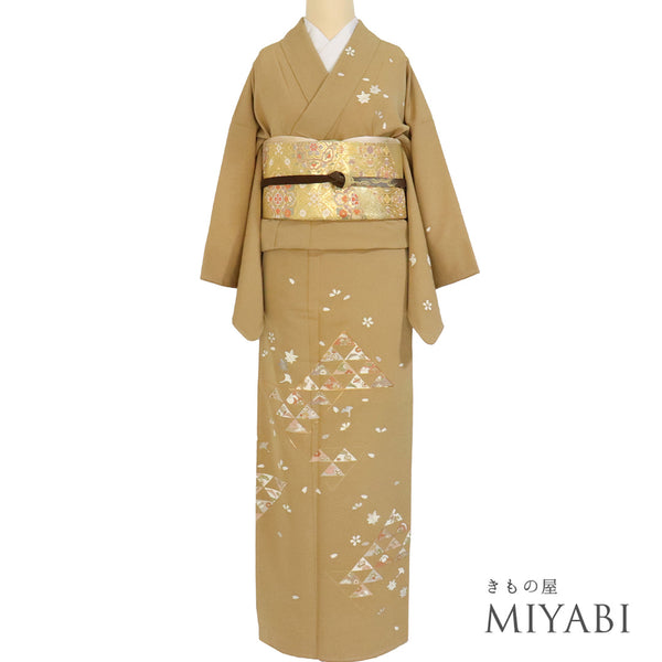 訪問着 身丈161.5cm 裄64.4cm 袷 うろこに宝尽くし柄 金駒刺繍 箔 パールトーン加工 ブラウン Lサイズ セミフォーマル しつけ糸 正絹 広衿 Sランク