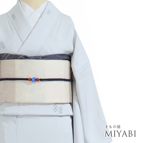 小紋 リサイクル 身丈154.3cm 裄65.1cm 単衣 地紋 デザイン縞柄 後身頃居敷当て付き グレー Sサイズ お洒落 正絹 広衿 Aランク
