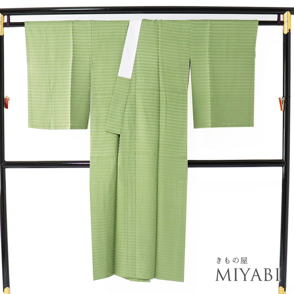 長襦袢 リサイクル 長襦袢 身丈133cm 裄67cm 袷 横縞柄 地紋 グリーン Lサイズ お洒落 落款 正絹 Sランク