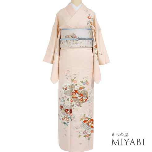 訪問着 リサイクル 身丈159cm 裄64.4cm 袷 橘型に菊や桐柄 刺繍 ピンク Mサイズ セミフォーマル お洒落 正絹 広衿 Aランク