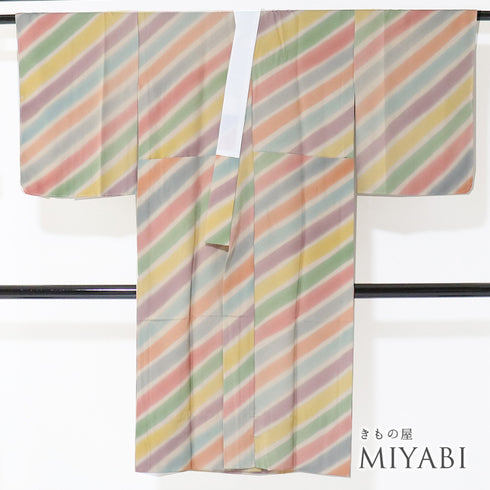 長襦袢 リサイクル 長襦袢 身丈121cm 裄64cm 袷 斜線柄 大島紬美術館 奄美七彩薄 多色 Sサイズ お洒落 証紙 正絹 袖無双 Sランク