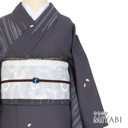 小紋 リサイクル 身丈152.5cm 裄62cm 単衣 鹿子柄に花びら散らし 箔 渡辺雪三郎 グレー Sサイズ お洒落 正絹 広衿 Sランク