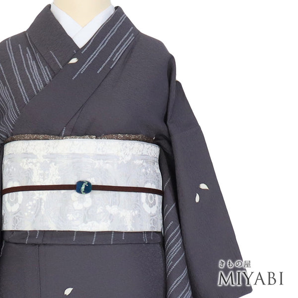 小紋 リサイクル 身丈152.5cm 裄62cm 単衣 鹿子柄に花びら散らし 箔 渡辺雪三郎 グレー Sサイズ お洒落 正絹 広衿 Sランク