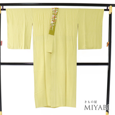 長襦袢 リサイクル 長襦袢 身丈130.8cm 裄67cm 袷 地紋 イエロー Lサイズ お洒落 正絹 Sランク