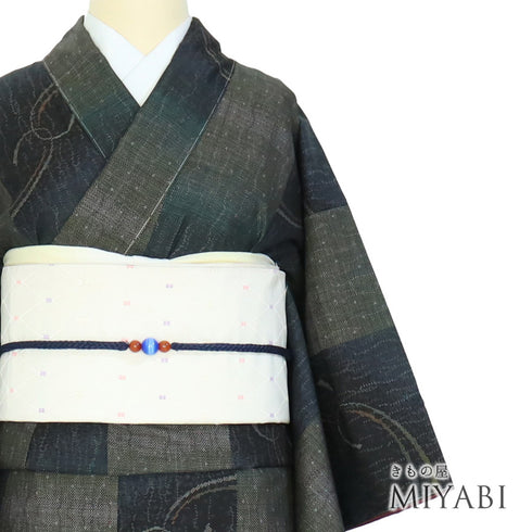 大島紬 リサイクル 身丈155.3cm 裄61.6cm 袷 幾何学模様 ぼかし 多色 Sサイズ お洒落 証紙 しつけ糸 正絹 広衿 Sランク