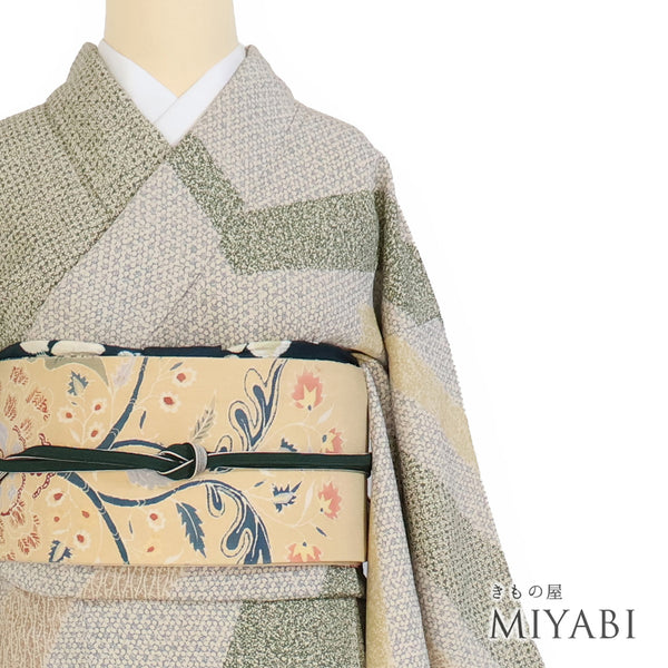 小紋 リサイクル 身丈151.8cm 裄62.4cm 袷 伝統工芸士 山下晴三 草花柄 東京都知事賞 特選本手加工友禅 小紋絵羽 多色 Sサイズ お洒落 正絹 広衿 Sランク