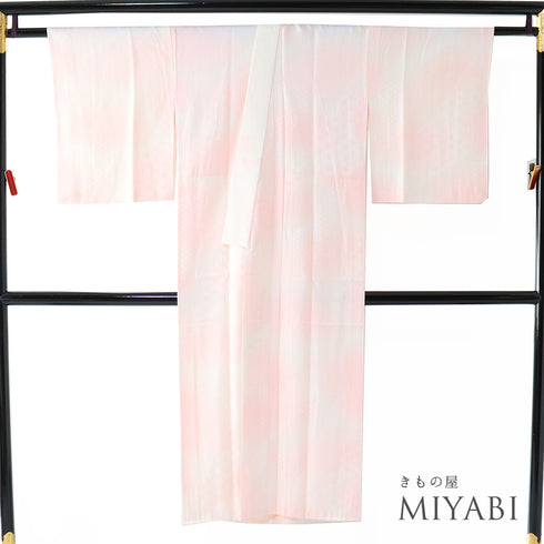 長襦袢 リサイクル 長襦袢 身丈133.7cm 裄65.6cm 袷 麻の葉柄 地紋 ピンク Mサイズ 正絹 Aランク