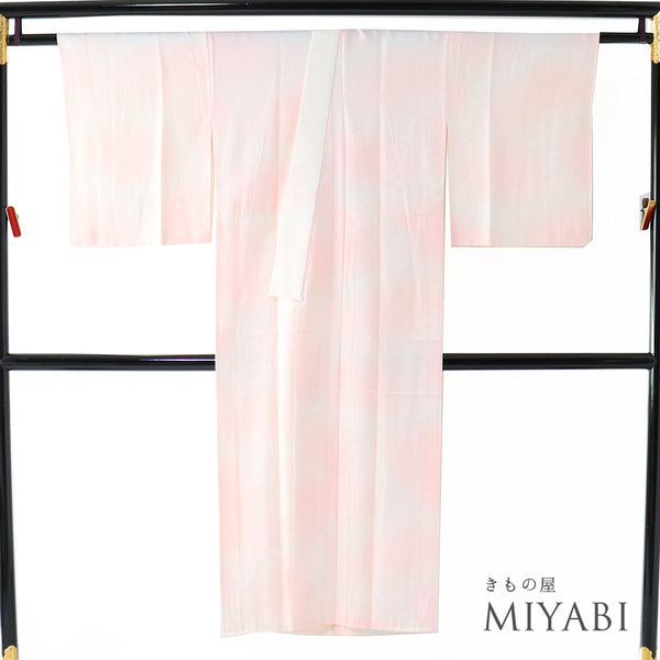 長襦袢 リサイクル 長襦袢 身丈133.7cm 裄65.6cm 袷 麻の葉柄 地紋 ピンク Mサイズ 正絹 Aランク