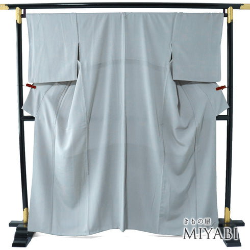 色無地 リサイクル 身丈159.5cm 裄68.4cm 袷 グレー Mサイズ セミフォーマル 落款 一つ紋 蟹牡丹紋 正絹 広衿 地紋なし Aランク