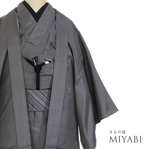 アンサンブル 男物 リサイクル 身丈138.3cm 裄68.4cm 羽織丈89cm 袷 紬 グレー SSサイズ お洒落 カジュアル しつけ糸 正絹 バチ衿 Sランク