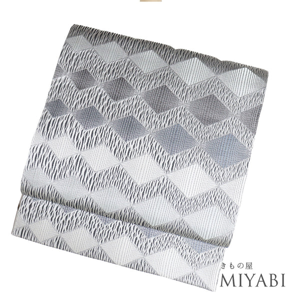 袋帯 リサイクル 帯丈468cm 全通 菱あみかけ柄 本場筑前 ガード加工 グレー LLサイズ 正絹 新品・未使用品 お洒落