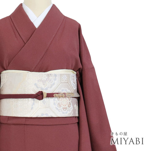 色無地 リサイクル 身丈164.5cm 裄66.6cm 袷 草木染め レッド Lサイズ お洒落 しつけ糸 正絹 広衿 Sランク