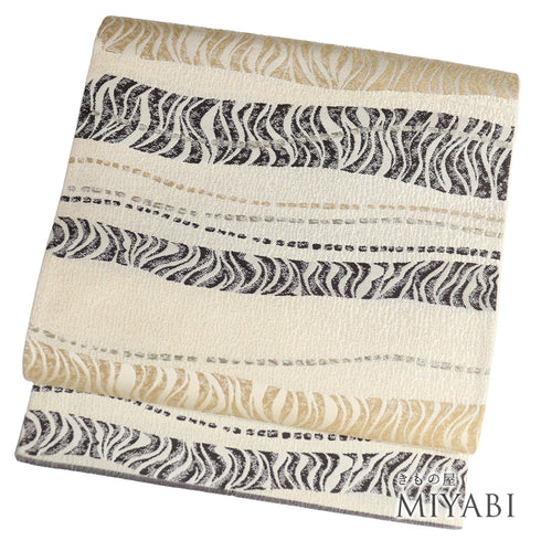 袋帯 リサイクル 帯丈448cm 六通 デザイン横縞柄 友禅流 楽らく ベージュ Mサイズ 正絹 新品・未使用品 お洒落