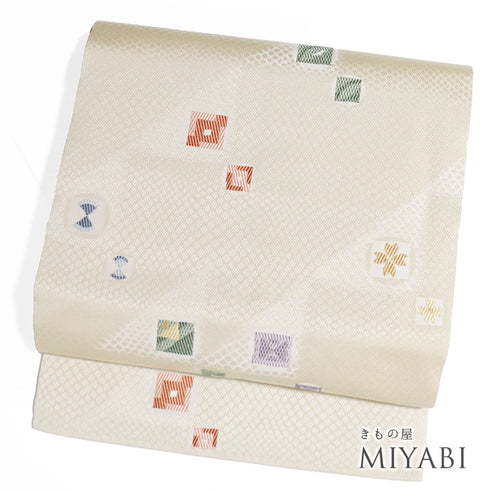 名古屋帯 リサイクル 帯丈372.5cm 六通 デザイン小紋柄 ベージュ Mサイズ 正絹 未使用品 お洒落 カジュアル