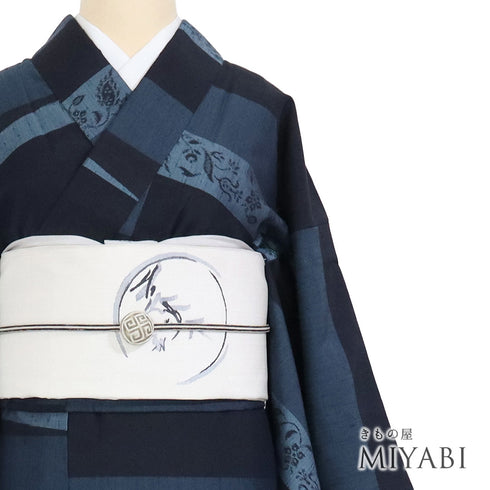 紬 リサイクル 身丈159cm 裄63cm 袷 横段柄 パールトーン加工 ネイビー Mサイズ お洒落 カジュアル しつけ糸 正絹 バチ衿 Sランク