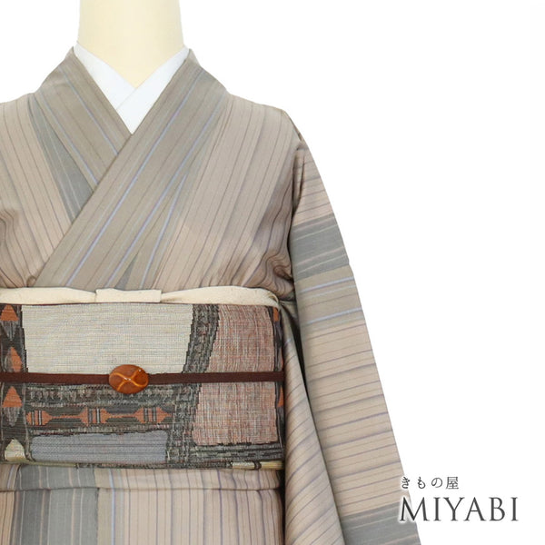 大島紬 リサイクル 身丈160cm 裄65.4cm 袷 縞格子柄 ベージュ Mサイズ お洒落 カジュアル 証紙 正絹 バチ衿 Sランク