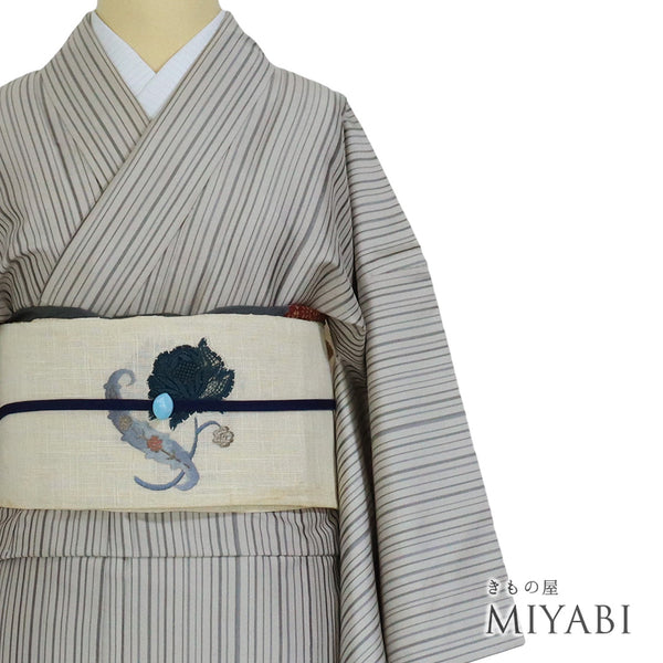 紬 リサイクル 身丈158.5cm 裄65.8cm 単衣 縞模様 グレー Mサイズ カジュアル 正絹 広衿 Aランク