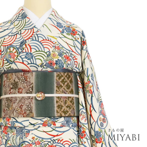 小紋 リサイクル 身丈157.3cm 裄65.6cm 袷 青海派 露芝 花車 蝶々 アイボリー Mサイズ お洒落 カジュアル 正絹 広衿 Sランク