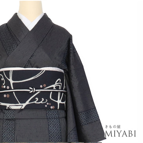 大島紬 リサイクル 身丈166.2cm 裄65cm 袷 縫締め絞り 縞柄 ブラック LLサイズ お洒落 カジュアル 証紙 正絹 広衿 Sランク