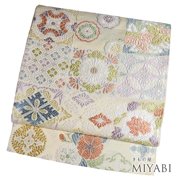 袋帯 リサイクル 帯丈440cm 六通 有職文様 刺繍 アイボリー Mサイズ 正絹 Sランク フォーマル セミフォーマル