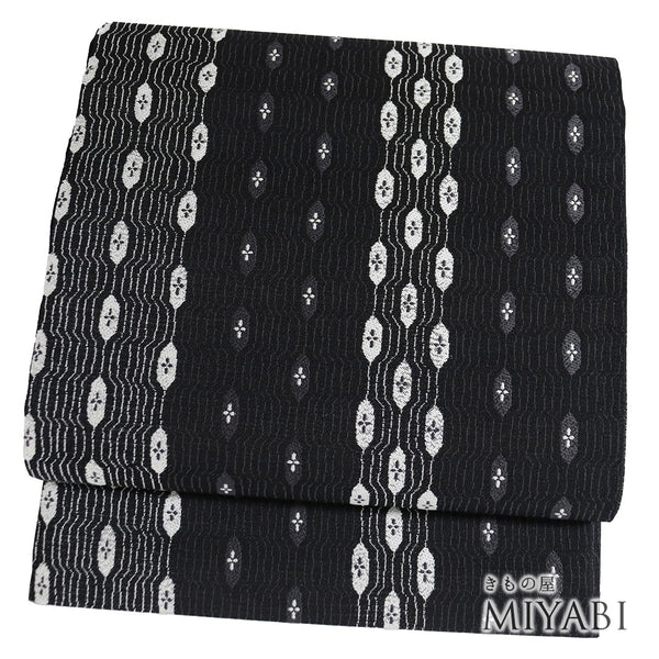 袋帯 リサイクル 帯丈454cm 六通 幾何学柄 ブラック Lサイズ 正絹 未使用品 お洒落