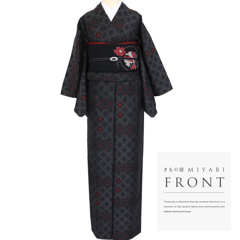 大島紬 リサイクル 身丈160cm 裄63.2cm 袷 斜め格子柄 ブラック Mサイズ カジュアル 証紙 正絹 広衿 Aランク