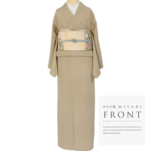 色無地 リサイクル 身丈160cm 裄63.2cm 袷 ベージュ Mサイズ フォーマル セミフォーマル 一つ紋 正絹 広衿 地紋なし Sランク IR-330