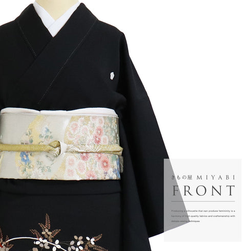 黒留袖 リサイクル 身丈158cm 裄64.4cm 袷 金駒刺繍 紅葉柄 パールトーン加工 ブラック Mサイズ 五つ紋 正絹 広衿 Sランク