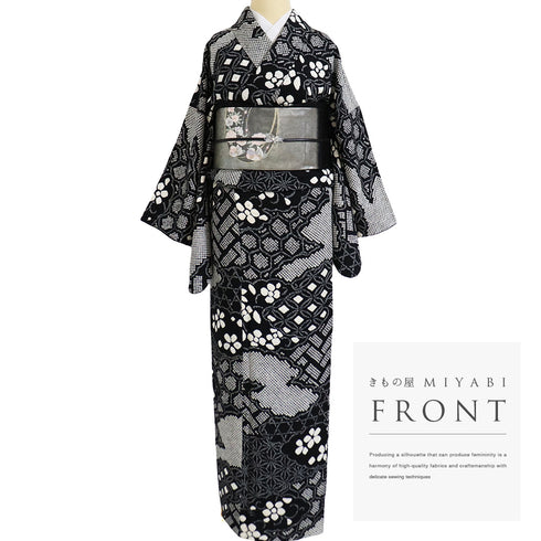 小紋 リサイクル 身丈159.8cm 裄66.8cm 袷 絞り 雲取りに花など 麻の葉 亀甲 ブラック Mサイズ お洒落 正絹 広衿 Sランク