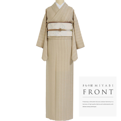 色無地 リサイクル 身丈160.2cm 裄62.8cm 袷 エジプト絵文字風の地紋柄 ベージュ Mサイズ セミフォーマル お洒落 一つ紋 正絹 広衿 地紋あり Sランク