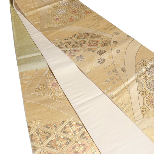 袋帯 リサイクル 帯丈426cm 六通 蜀江に流水やかすみ柄 プラチナ箔二重織 ゴールド Sサイズ 正絹 Sランク フォーマル セミフォーマル