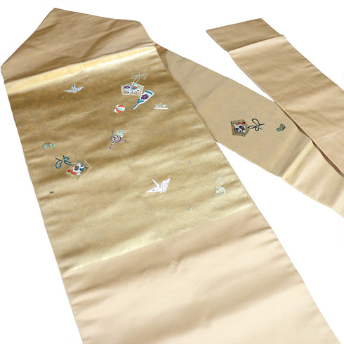 名古屋帯 リサイクル 帯丈367.5cm ポイント柄 絵馬 羽子板 兜 折り鶴 ゴールド Mサイズ 正絹 Sランク お洒落