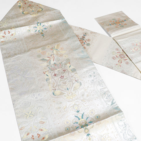 名古屋帯 リサイクル 帯丈357.5cm 六通 唐草に鳥柄 シルバー Sサイズ 正絹 新品・未使用品 お洒落