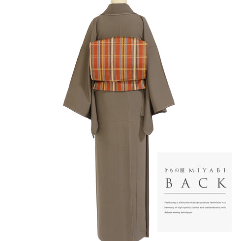 色無地 リサイクル 身丈159.5cm 裄67cm 袷 ブラウン Mサイズ お洒落 カジュアル しつけ糸 正絹 広衿 地紋なし Sランク