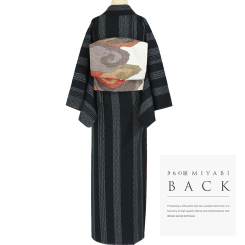 紬 リサイクル 身丈166cm 裄67.2cm 袷 よろけじま柄 三代目市三郎 ブラック LLサイズ お洒落 証紙 しつけ糸 正絹 広衿 Sランク