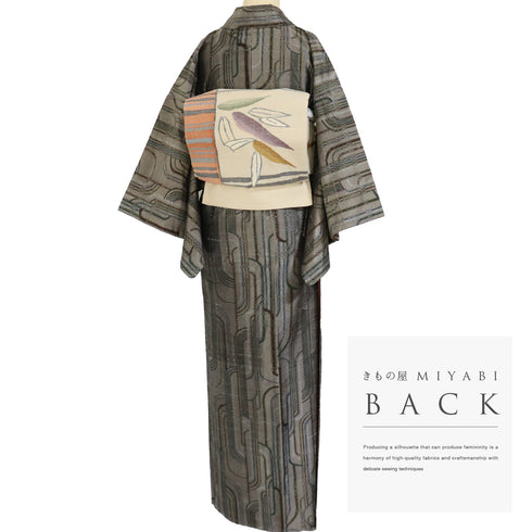 紬 リサイクル 身丈158cm 裄64cm 袷 幾何学模様 パールトーン加工 ブラウン Mサイズ お洒落 カジュアル しつけ糸 正絹 広衿 Sランク