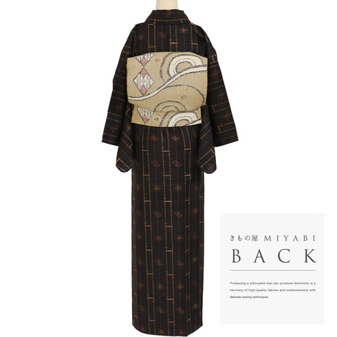 紬 リサイクル 身丈156.5cm 裄63.6cm 袷 本場久米島紬 ブラック Mサイズ カジュアル お洒落 証紙 正絹 広衿 Aランク