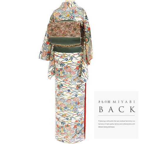 小紋 リサイクル 身丈157.3cm 裄65.6cm 袷 青海派 露芝 花車 蝶々 アイボリー Mサイズ お洒落 カジュアル 正絹 広衿 Sランク