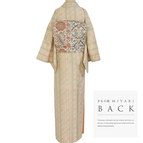 紬 リサイクル 身丈159.3cm 裄65cm 袷 縞模様 竹柄 小花柄 ベージュ Mサイズ お洒落 正絹 広衿 Aランク