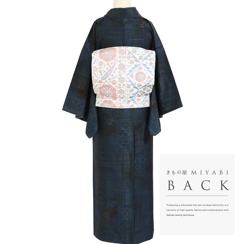 本場大島紬 リサイクル 身丈159.5cm 裄63.2cm 袷 伝統工芸柄 ネイビー Mサイズ カジュアル 証紙 正絹 広衿 Sランク