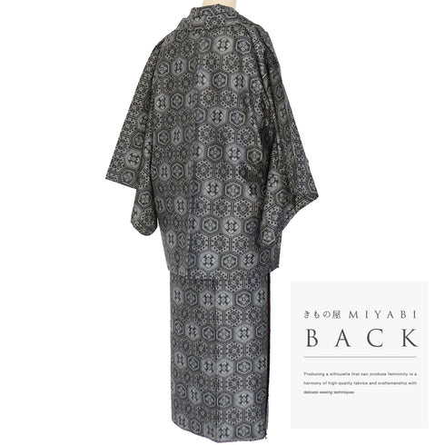 アンサンブル 紬 リサイクル 身丈163.3cm 裄62.6cm 羽織丈76cm 袷 亀甲柄 グレー Lサイズ カジュアル お洒落 しつけ糸 正絹 広衿 Sランク