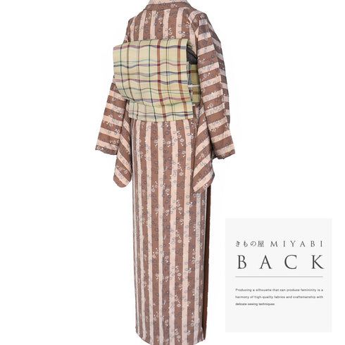 小紋 リサイクル 身丈151.8cm 裄67.8cm 袷 縦縞に花柄 地紋 パールトーン加工 ブラウン Sサイズ お洒落 カジュアル 正絹 広衿 Sランク