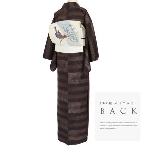 紬 リサイクル 身丈149.7cm 裄63cm 袷 風通織 桐生絞り 横段柄 ブラウン SSサイズ お洒落 しつけ糸 正絹 広衿 Sランク